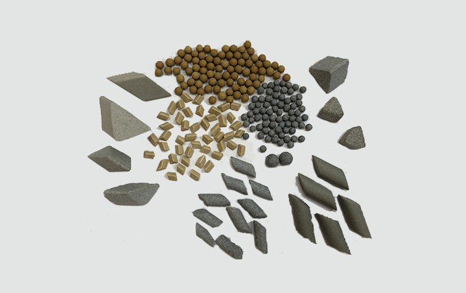 Ceramic abrasive media